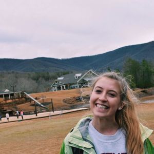 Meet your Posher, Lauren